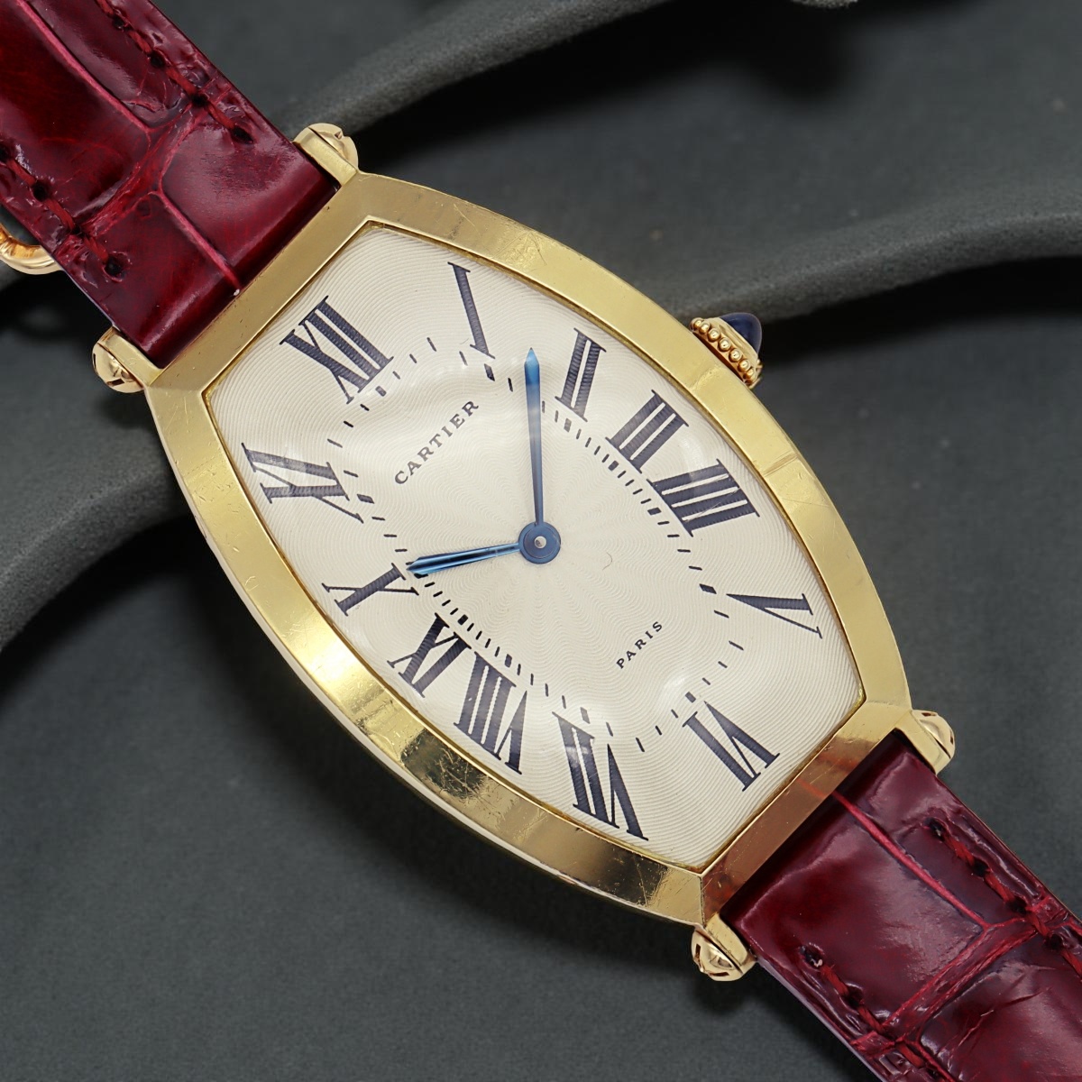 Martino Sassella - Cartier Tonneau Collection Privée