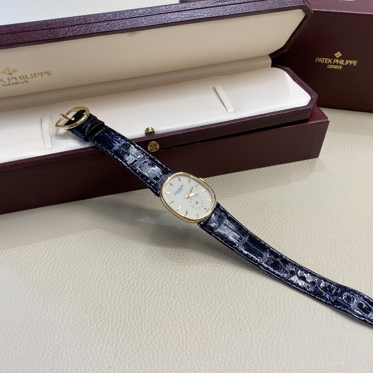 Il Duca orologi - Patek Philippe Ellipse a Milano