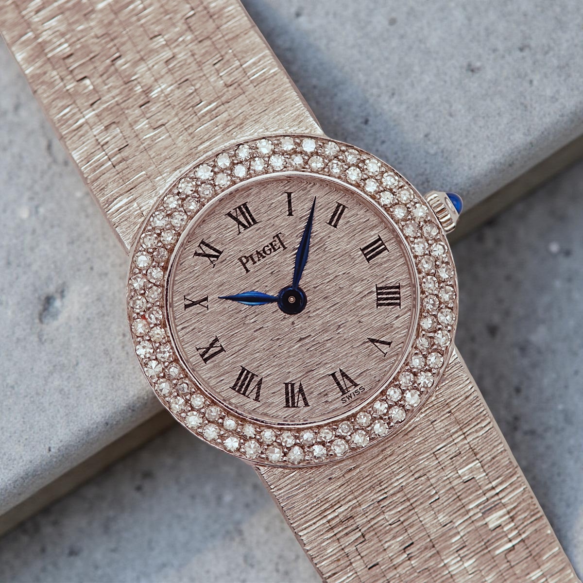 Martino Sassella - Piaget White gold women's watch with diamond bezel