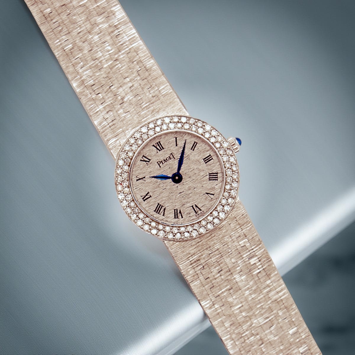 Martino Sassella - Piaget White gold women's watch with diamond bezel
