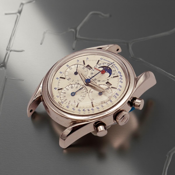 Universal Geneve Tri-Compax