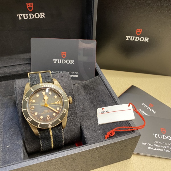 Tudor Black Bay