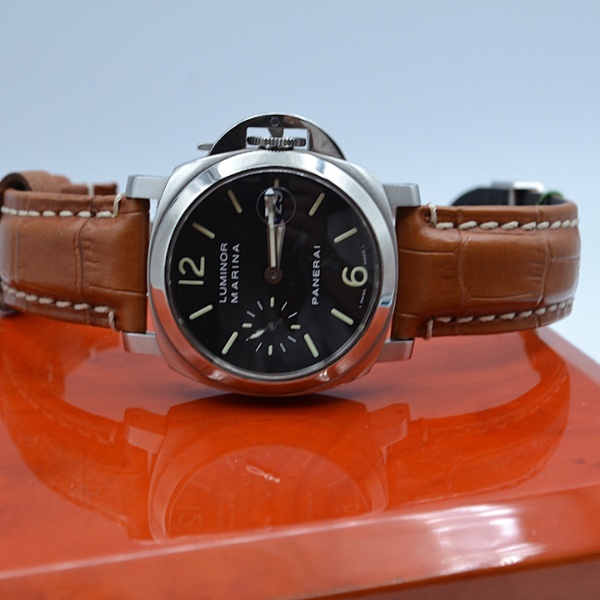 Officine Panerai Luminor